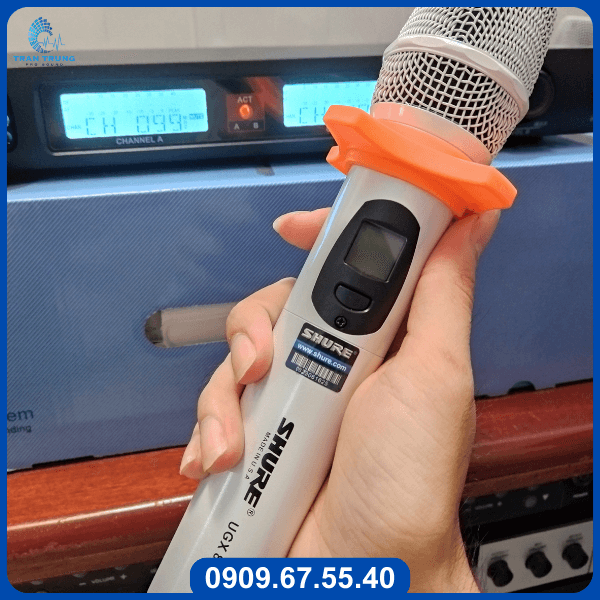 Tay cầm Micro Shure UGX8 Tay cầm Micro Shure UGX8